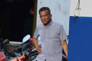 武吉安曼打电话给“H先生”，总警长说 