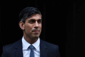 苏纳克改变了英国保守党的选举策略，从改变转向延续 